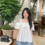 Beautiful Girl Livestream on Hot51 app