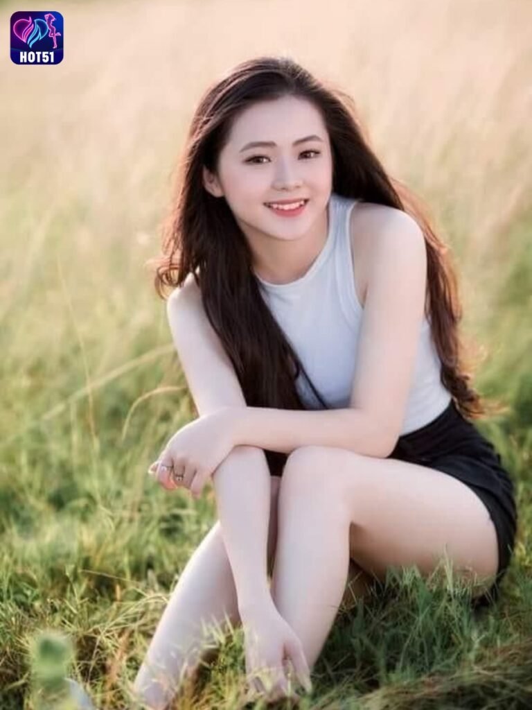 Beautiful Girl Livestream on Hot51 app