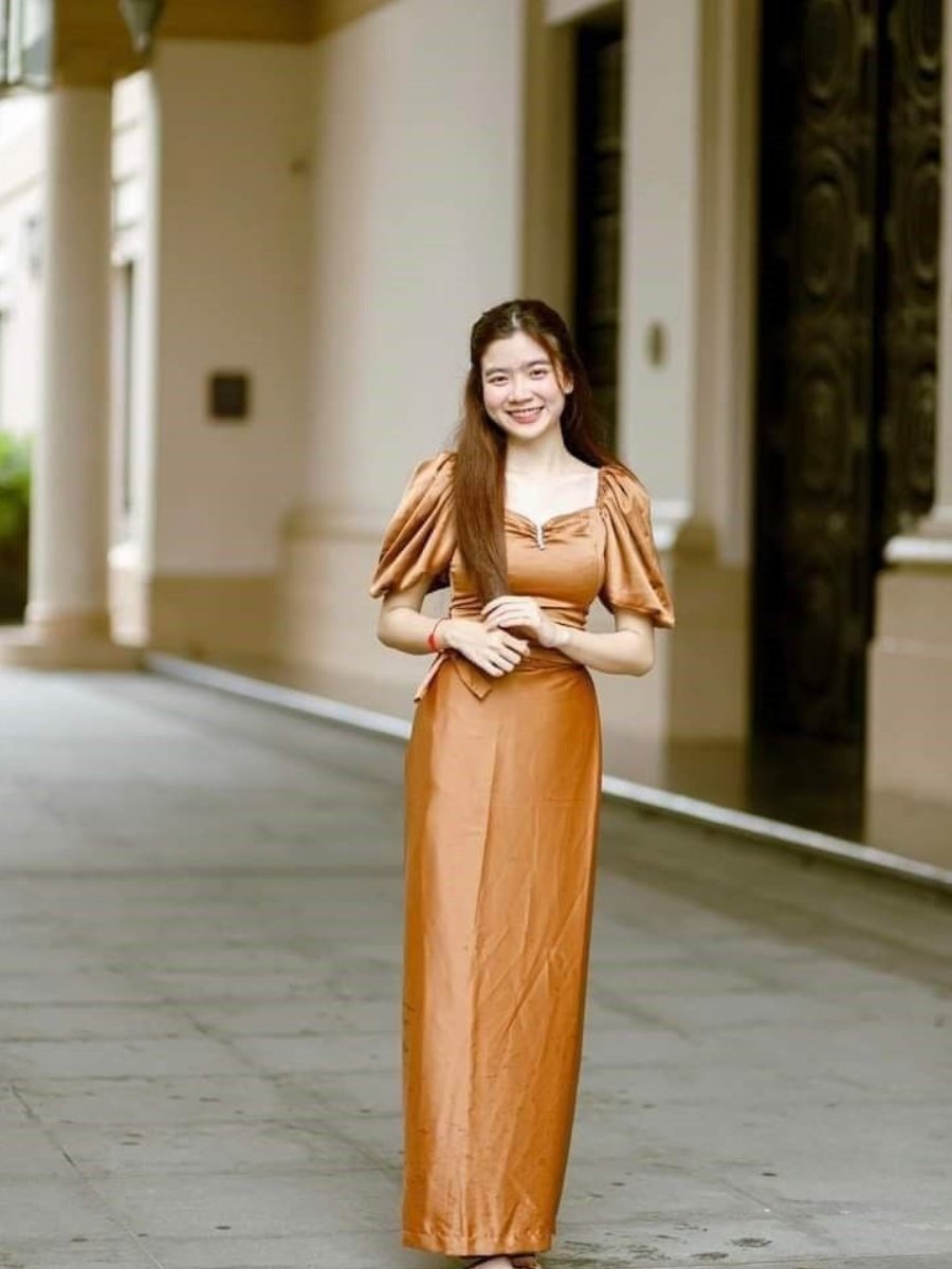 Beautiful Girl Livestream on Hot51 app