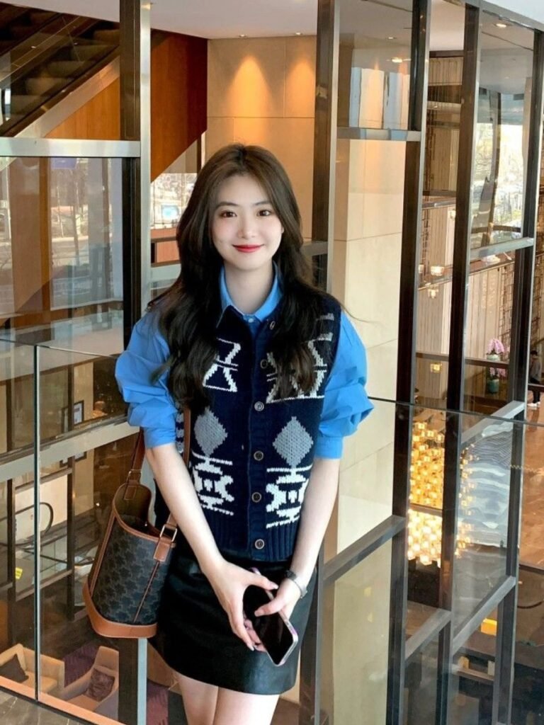 Beautiful Girl Livestream on Hot51 app