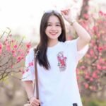 Beautiful Girl Livestream on Hot51 app