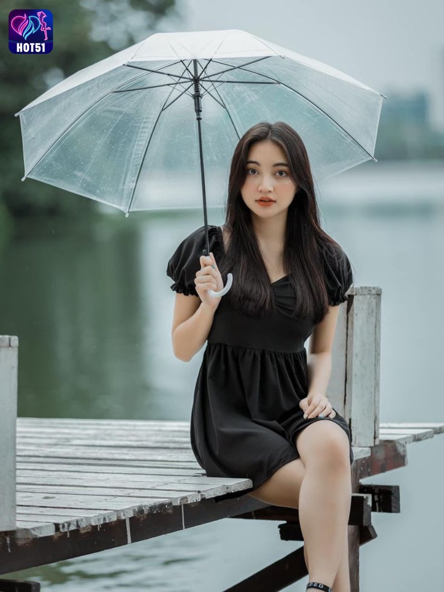 Beautiful Girl Livestream on Hot51 app