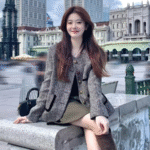 Beautiful Girl Livestream on Hot51 app